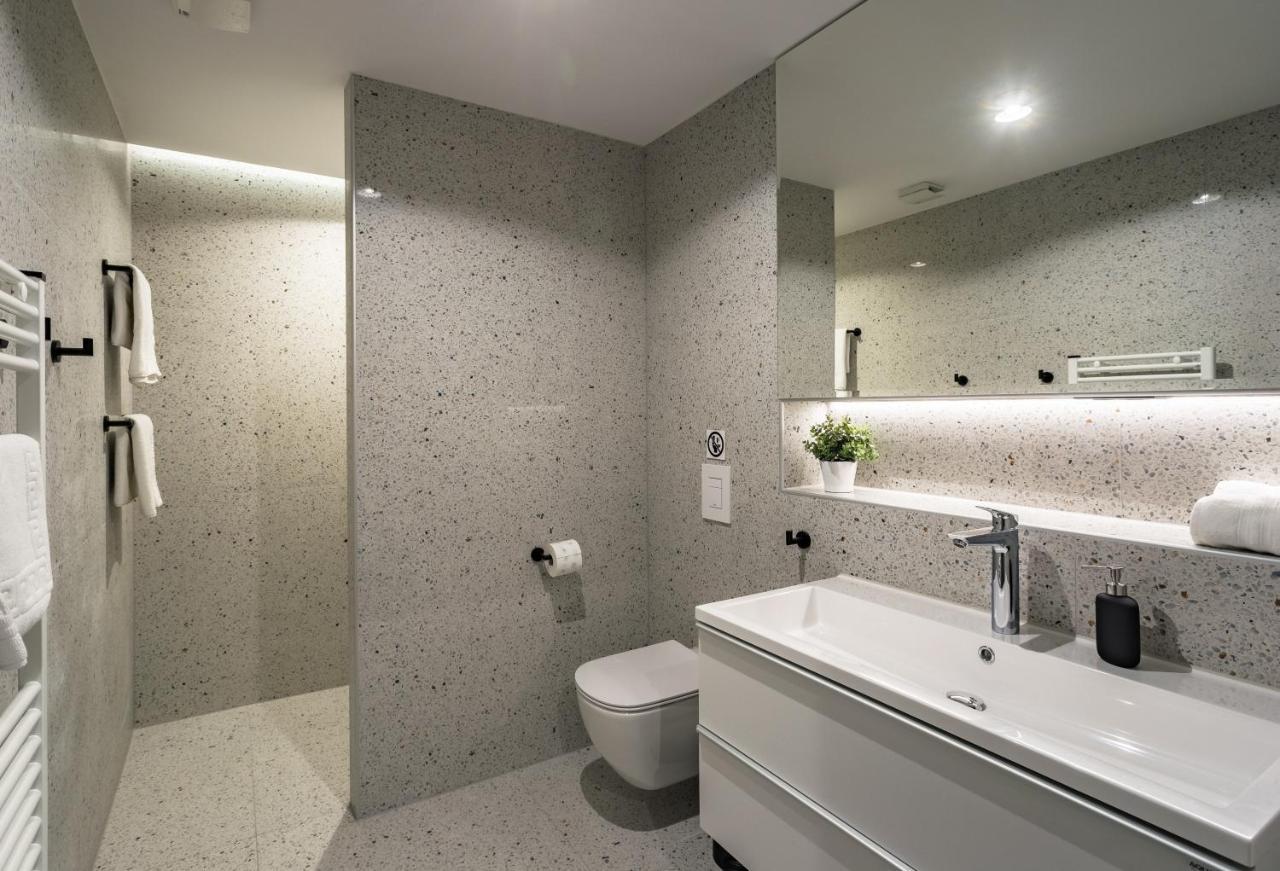Villa Dispet With Heated Pool, Jacuzzi, Sauna And Cinema 塞莱纳 外观 照片