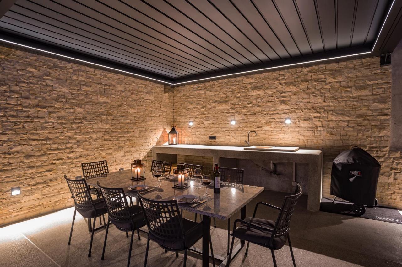 Villa Dispet With Heated Pool, Jacuzzi, Sauna And Cinema 塞莱纳 外观 照片