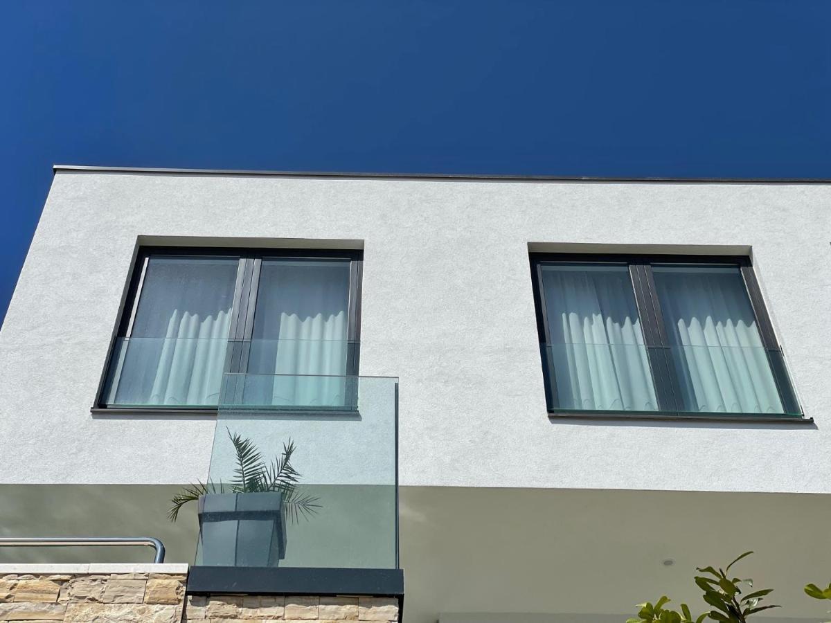 Villa Dispet With Heated Pool, Jacuzzi, Sauna And Cinema 塞莱纳 外观 照片